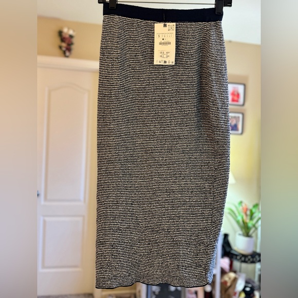 Zara brand new skirt - Picture 1 of 2